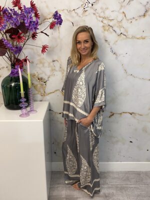Silky Set Grey